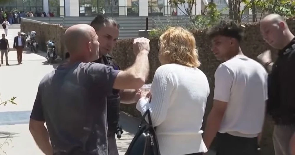 Въоръжено нападение в Атина: 89-годишен мъж простреля петима души заради проблеми с пенсията