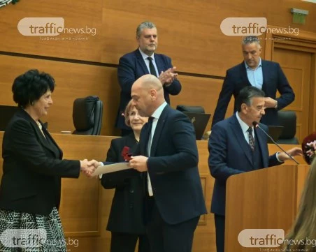 Отличиха Милка Толедова и Юлия Петрова с Почетната значка на Пловдив