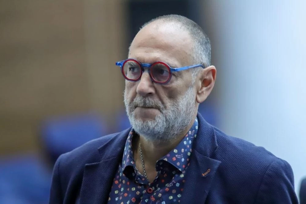 Любен Дилов-син е получил инсулт, не се закле като депутат