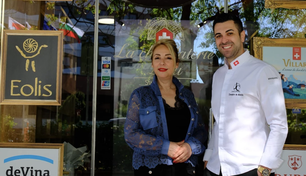 Малка Швейцария в Пловдив: първият бутик за швейцарски шоколад отвори врати СНИМКИ