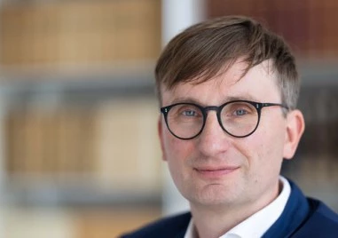 Проф. Зьонке Найцел: Европа е страничен наблюдател. Къде са визионерите?