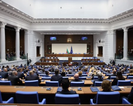 Преди консултациите при президента: Как ще изглежда кабинетът „Радев” и какви са очакванията към него