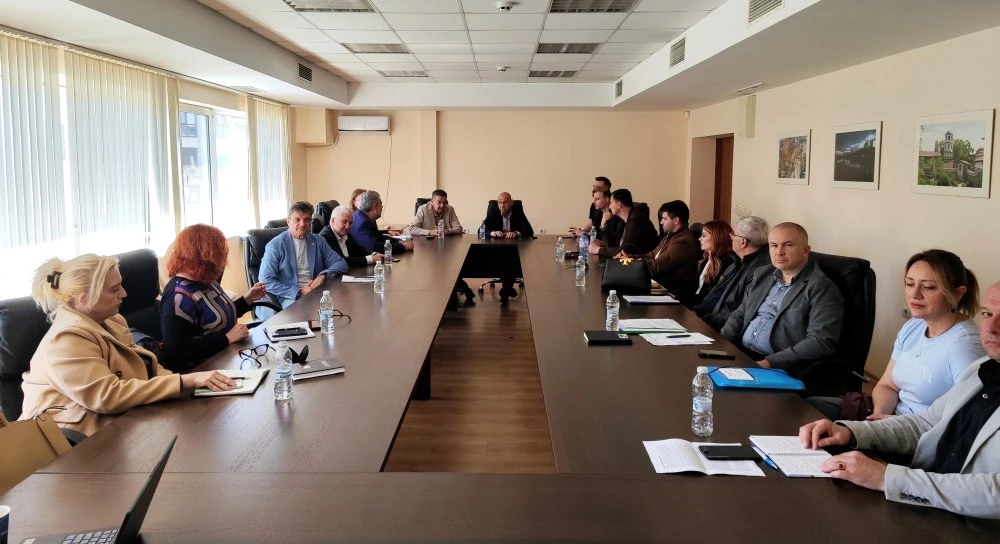 Решават съдбата на автогарите „Юг