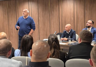 Борисов се срещна с млади кадри на ГЕРБ в Пловдив: Над 3 часа дискутирахме как да се противодейства на манипулации