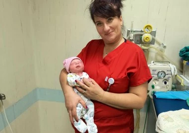 Динка Негалова: Акушерската професия е призвание, търпения и много любов