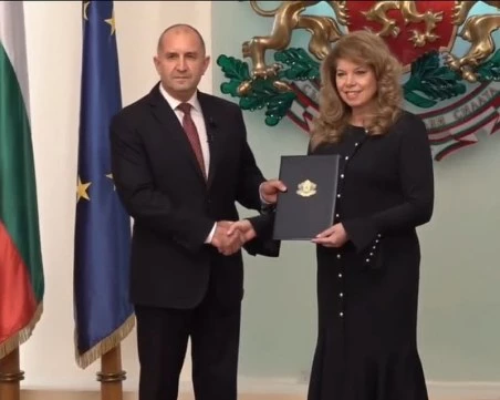 Ясно е новото правителство на България - Румен Радев върна изпълнен мандат на Илияна Йотова