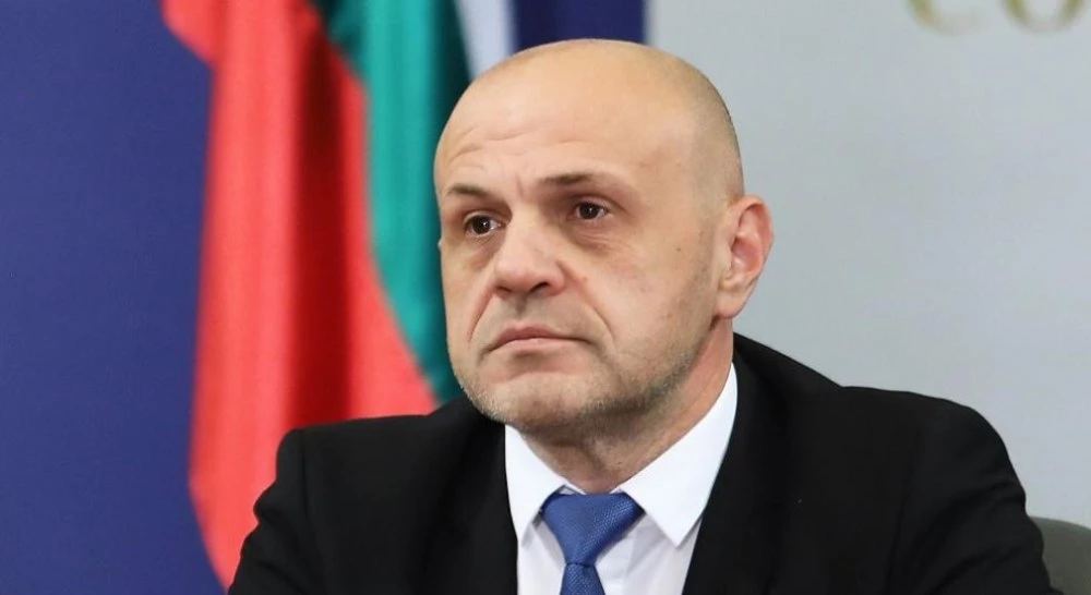 Дончев: Нито ще се прилепяме към управляващите, нито ще консолидираме опозицията