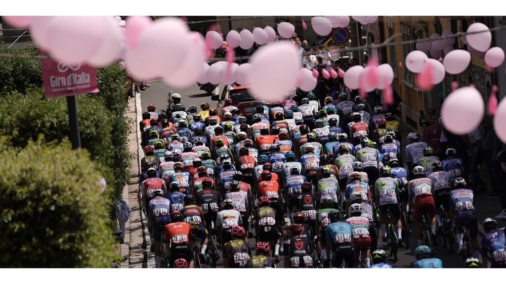 3468 км. и почти 50 000 м. денивелация очакват участниците в Giro d`Italia по пътя към Рим