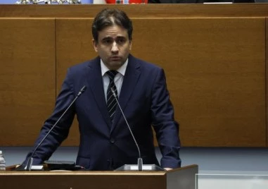 Божидар Божанов: Едва ли ще видим смели реформи от опитни бюрократи