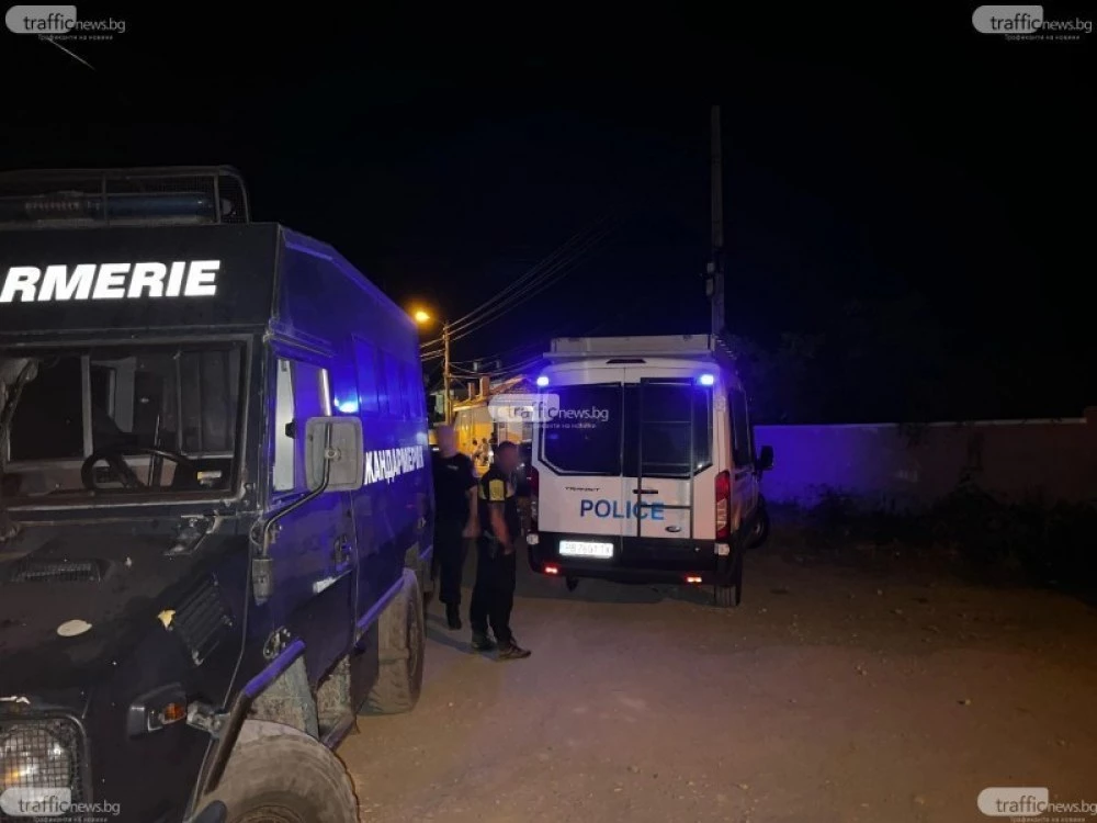 Скандал в Рогош прерасна в бой с полицията, налагат униформен с летва в главата
