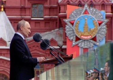 Започна парадът на победата в Москва, Путин дойде с другите лидери СНИМКИ