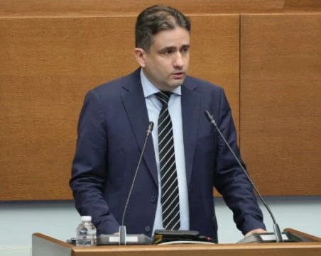Божанов: Изхвърлената ИТН намери заден вход към властта