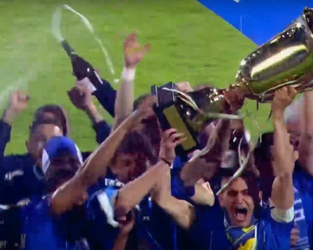 Левски вдигна титлата, но загуби от Лудогорец