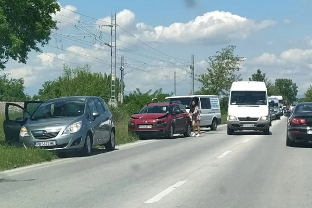 Катастрофа образува километрична колона на Източния обходен път на Пловдив