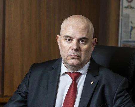 Иван Гешев осъди прокуратурата за 130 000 евро
