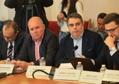 Асен Василев прогнозира, че предложените промени няма да доведат до понижаване на цените