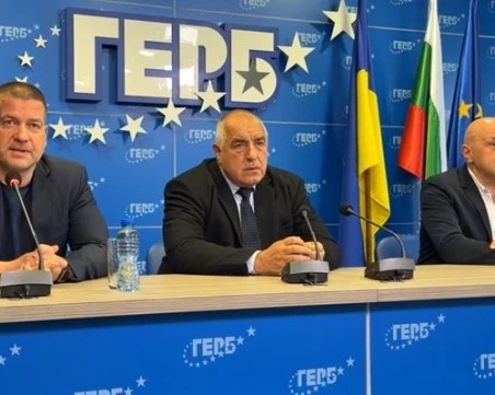 След катастрофата на изборите: ГЕРБ започва смяна на общински шефове