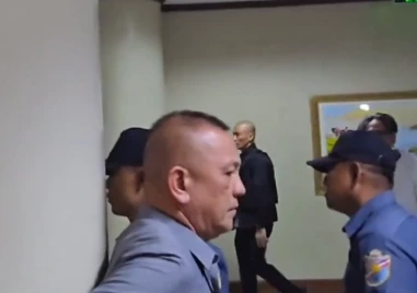 Стрелба и блокада в Сената на Филипините