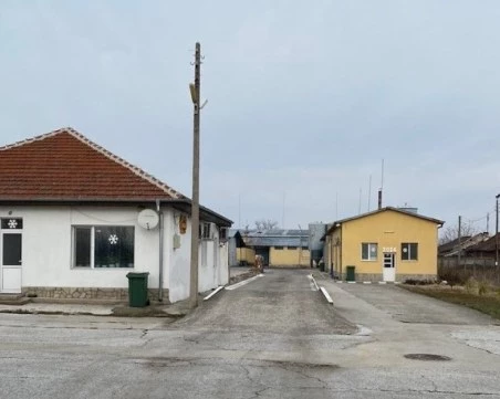 Никой не иска завода за олио край Първомай, цената му се срина двойно