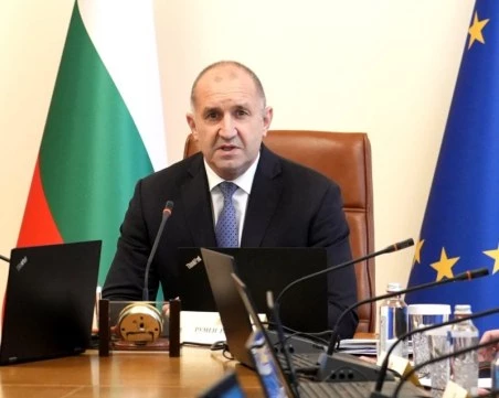 Румен Радев инициира среща в Министерския съвет относно мерките за овладяване на цените