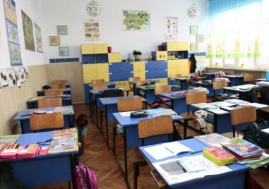 Родители и учители в спор: Трябва ли директорите на училища да имат мандатност?