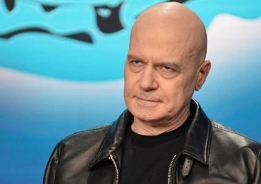 Слави Трифонов окончателно загуби делото срещу Кирил Петков за 50 000 лв.