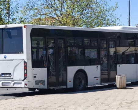 Временно изменят маршрутите на 5 автобусни линии утре