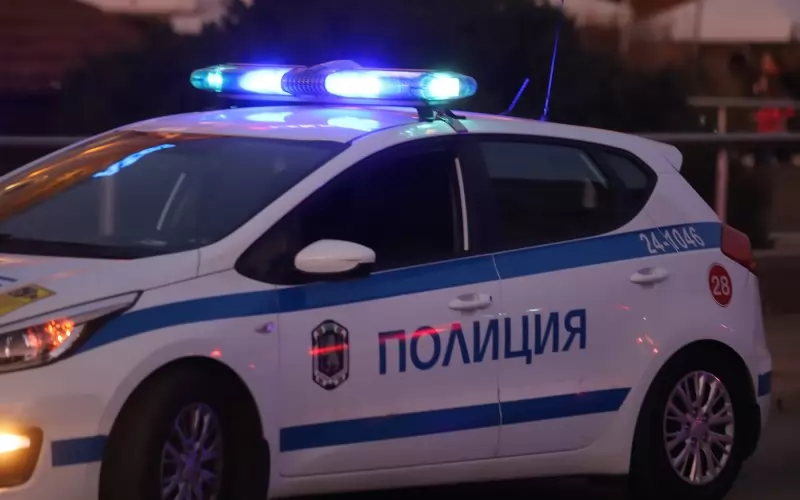 Мъж стреля по жена до метростанция в София