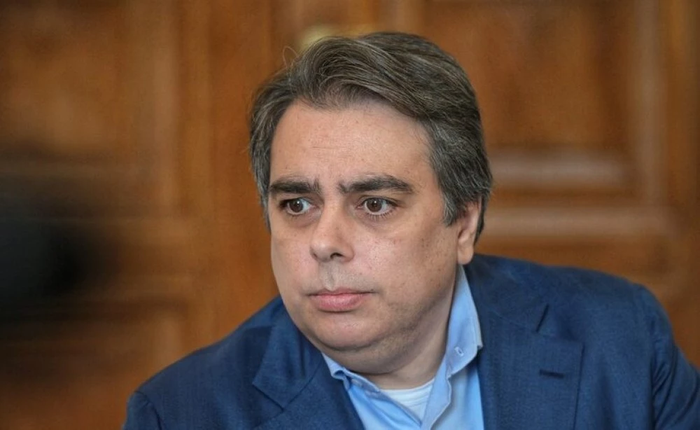Асен Василев ще отговаря за фалита на бившата му фирма