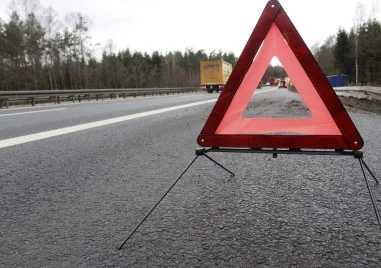 Катастрофа между два тежкотоварни автомобила затвори временно Прохода на Републиката
