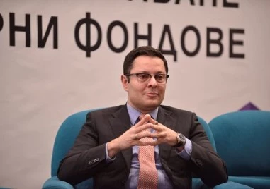 Правителството разработва пакет от 15 мерки във връзка с поскъпването на горивата
