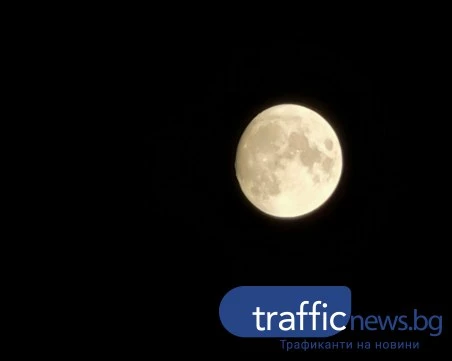 Луната ще се наблюдава близо до Венера и Юпитер в нощите до 21 май