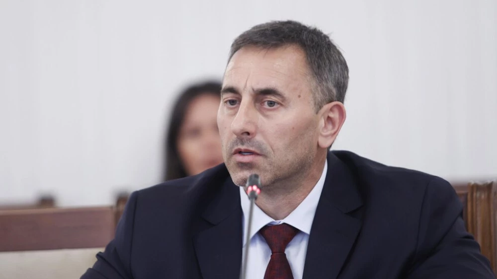 Румен Спецов предлага за купим рафинерията на 