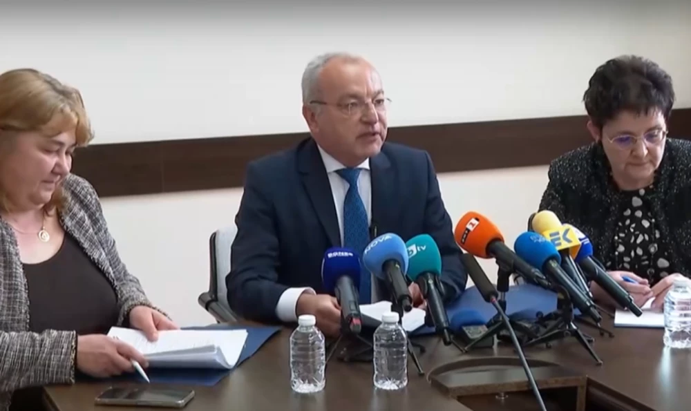 Гълъб Донев: Данъците остават без промяна, от 1 юли ще има увеличение на пенсиите