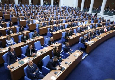 Дебатът за новия Правилник на Народното събрание: Гледни точки на управляващи и опозиция