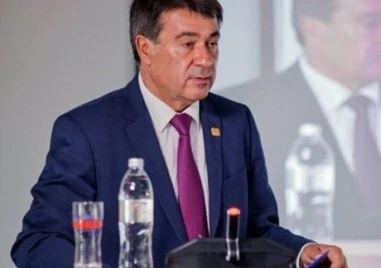 Преизбраха Петър Стефанов за президент на Световната организация на потребителните кооперации