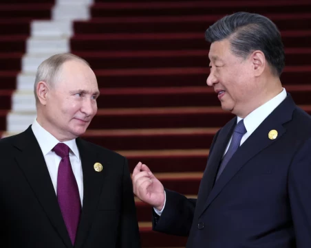 Путин пристигна на държавно посещение в Китай