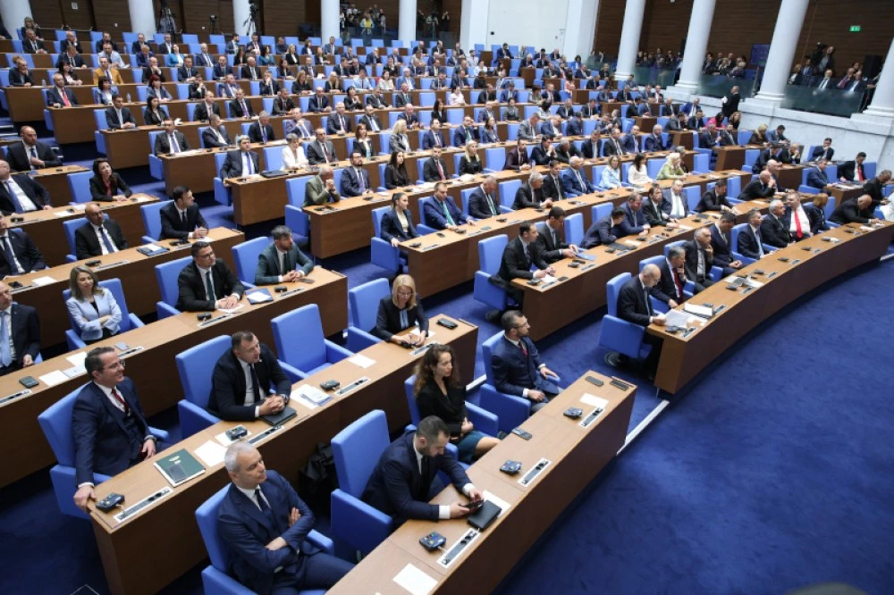 Дебатът за новия Правилник на Народното събрание: Гледни точки на управляващи и опозиция