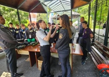 11 отбора от пловдивски ученици ще премерят сили в състезанието „Млад спасител