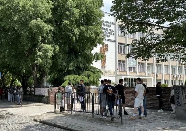 Йовков не затрудни зрелостниците от елитните гимназии в Пловдив, очакват добри оценки