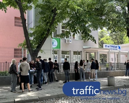 Без преписвачи на матурата по БЕЛ в Пловдив, 120 ученици не се явиха на изпита