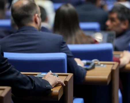 Заглушава ли се опозицията в парламента? ПБ и останалите партии в челен сблъсък