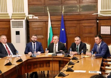 Министър Абровски представи екипа си, приоритетите и актуалното състояние на сектор „Земеделие