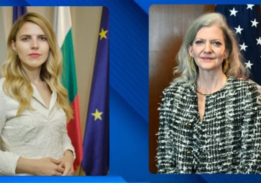 Министър Петрова обсъди отпадането на визите с важен човек от Държавния департамент на САЩ