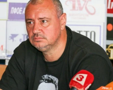 Почина известният фен на Ботев Велизар Цолакидис