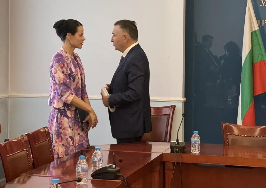 Кметът на Карлово настоя за спешни мерки в подкрепа на общинските болници
