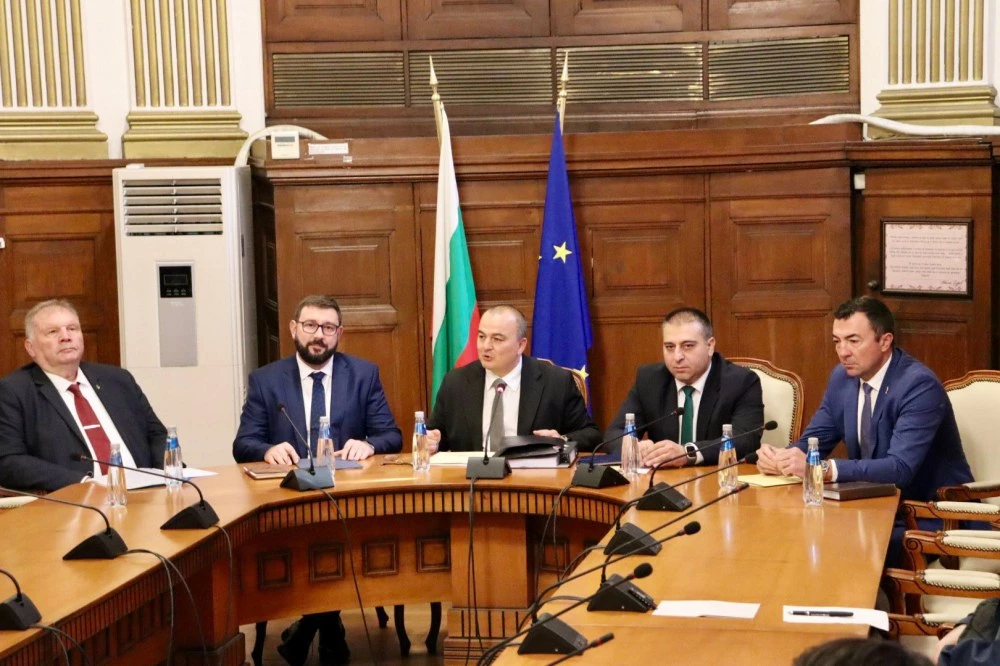 Министър Абровски представи екипа си, приоритетите и актуалното състояние на сектор „Земеделие