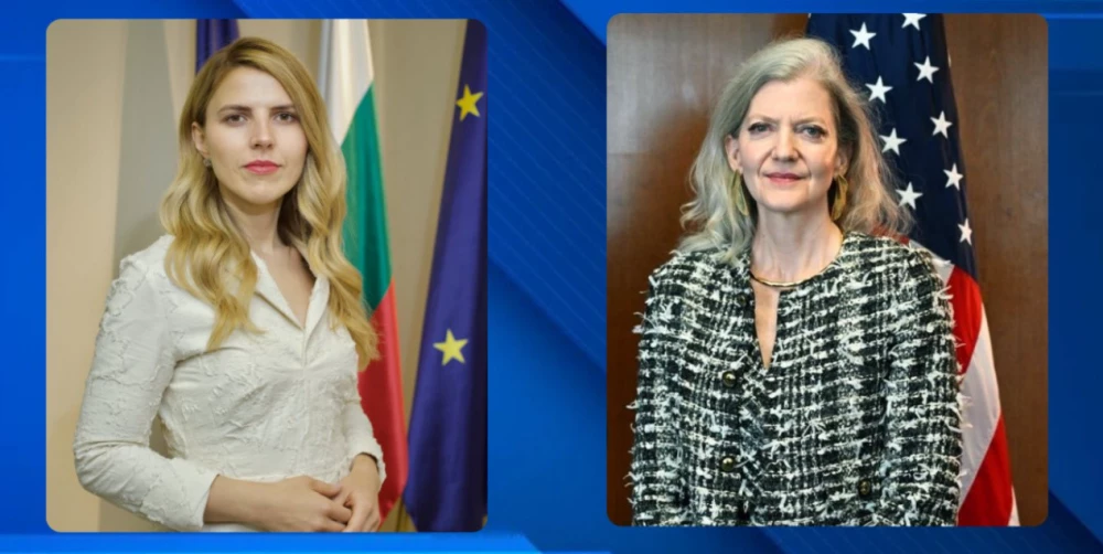 Министър Петрова обсъди отпадането на визите с важен човек от Държавния департамент на САЩ
