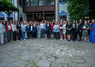 Кметът на район „Западен отличи заслужили учители и директори по повод 24 май