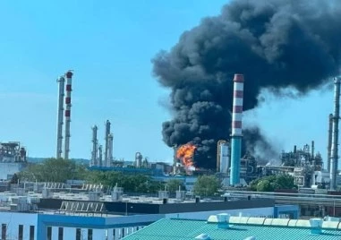 Мощна експлозия в нефтохимически завод в Унгария, има жертва и ранени